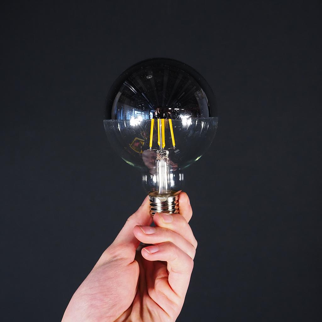 [8719172610888] Bulb 'Big Led Globe 95MM' by Snoerboer (4W, E27, Dimmable) - Top silver mirror