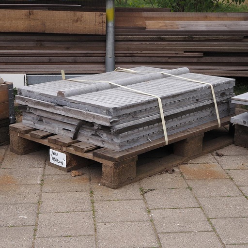 [999CLA921] Batch of blue limestone slabs (± 5 m2)