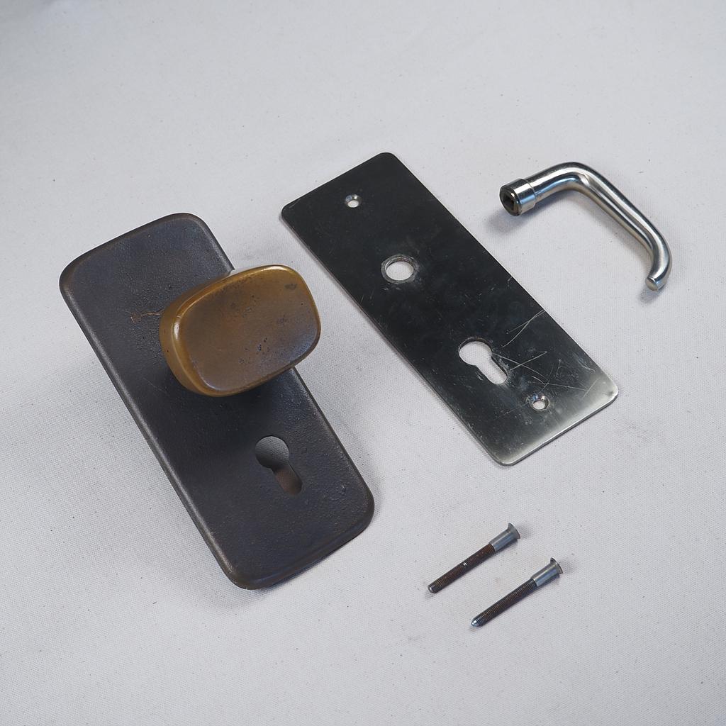 Door handle with solid bronze front and chromed brass back by Jules Wabbes (ca. 1970) - Double sided (Right)
