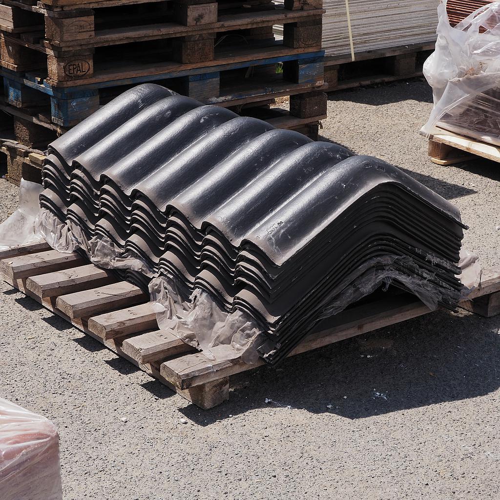 Batch of roofing tiles 'Carbon' in fibre cement (17 pcs)