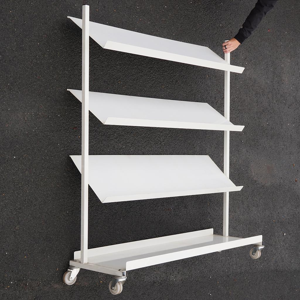Display unit in steel with casters