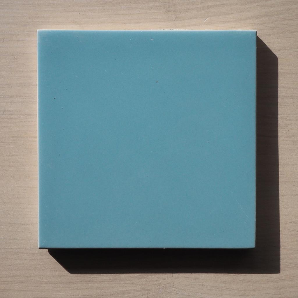 Wall tile by Hemixem (ca. 1970) - Sky blue