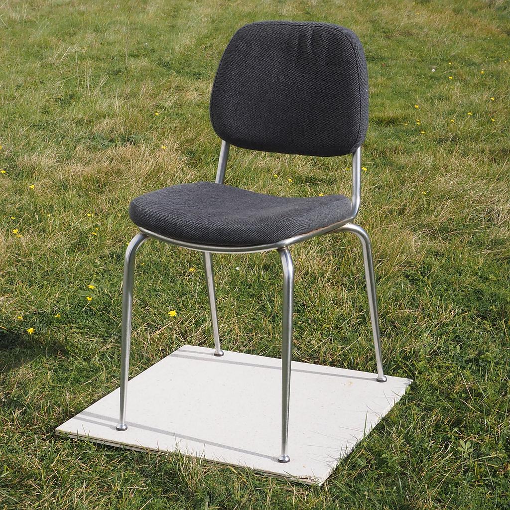 Chair with chromed steel legs (ca. 1950)