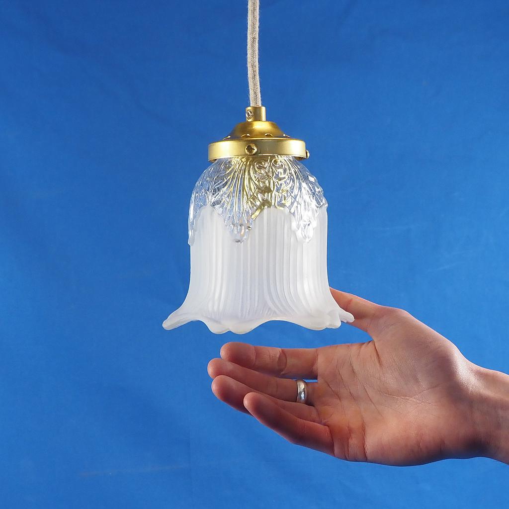 Hanging light 'Morton' in textured glass
