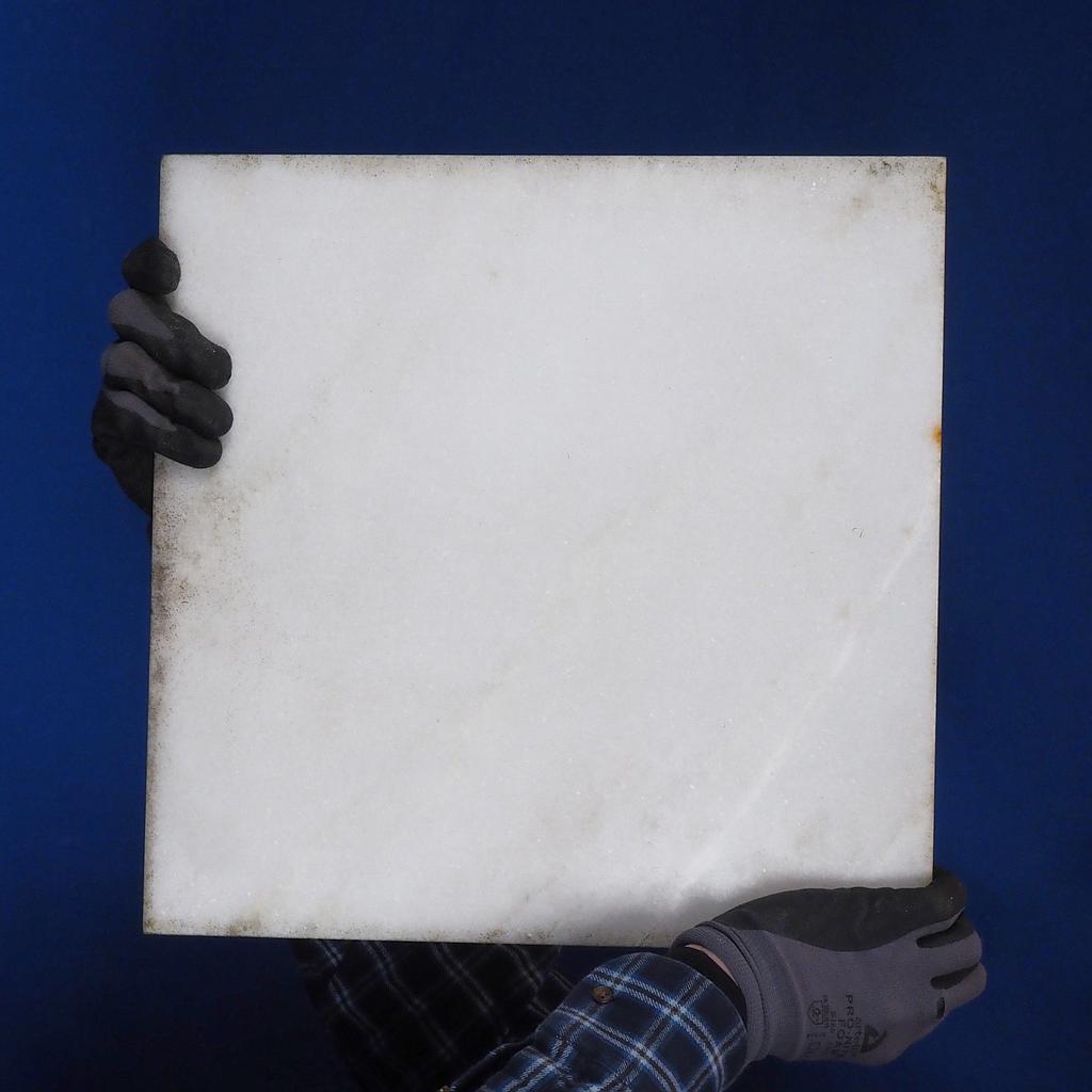 White dolomite tile (40 x 40 cm)