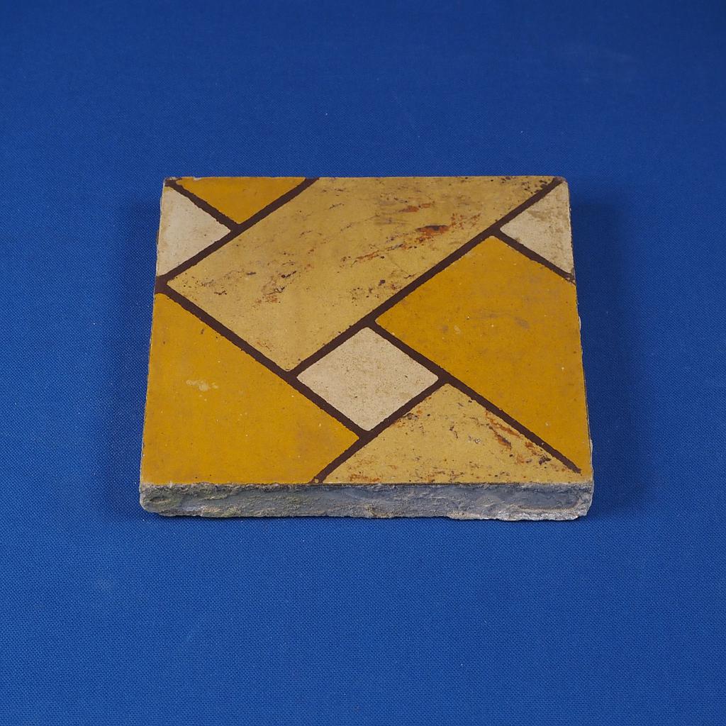 Cement tiles 'Crippled Symmetry' (17 x 17 cm)