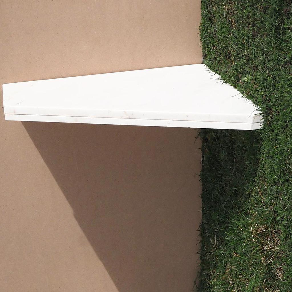 White marble corner sill - Right