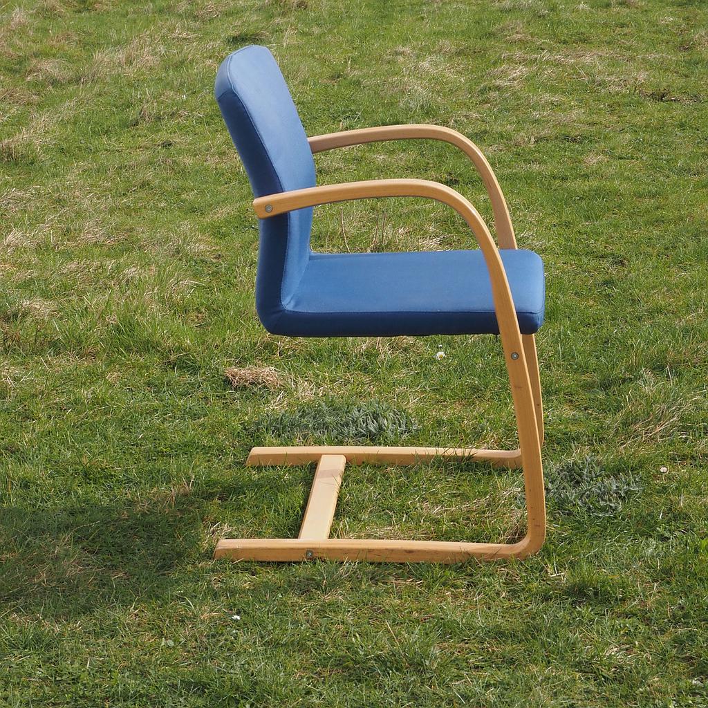 Cantilever armchair in beech by Kinnarps