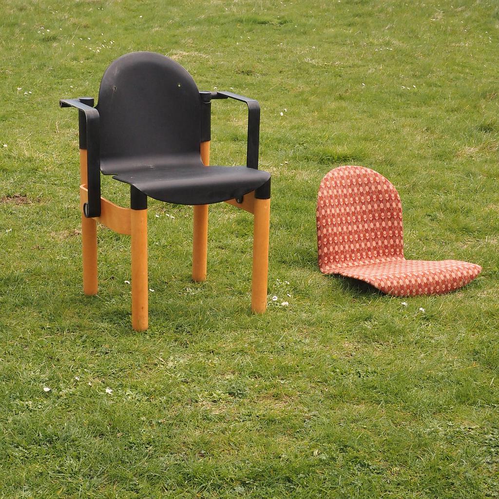 Stackable armchair 'Flex' by Gerd Lange for Thonet (ca. 1973)