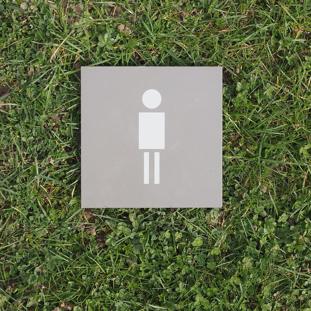 Toilet signage in aluminum (15 x 15 cm)