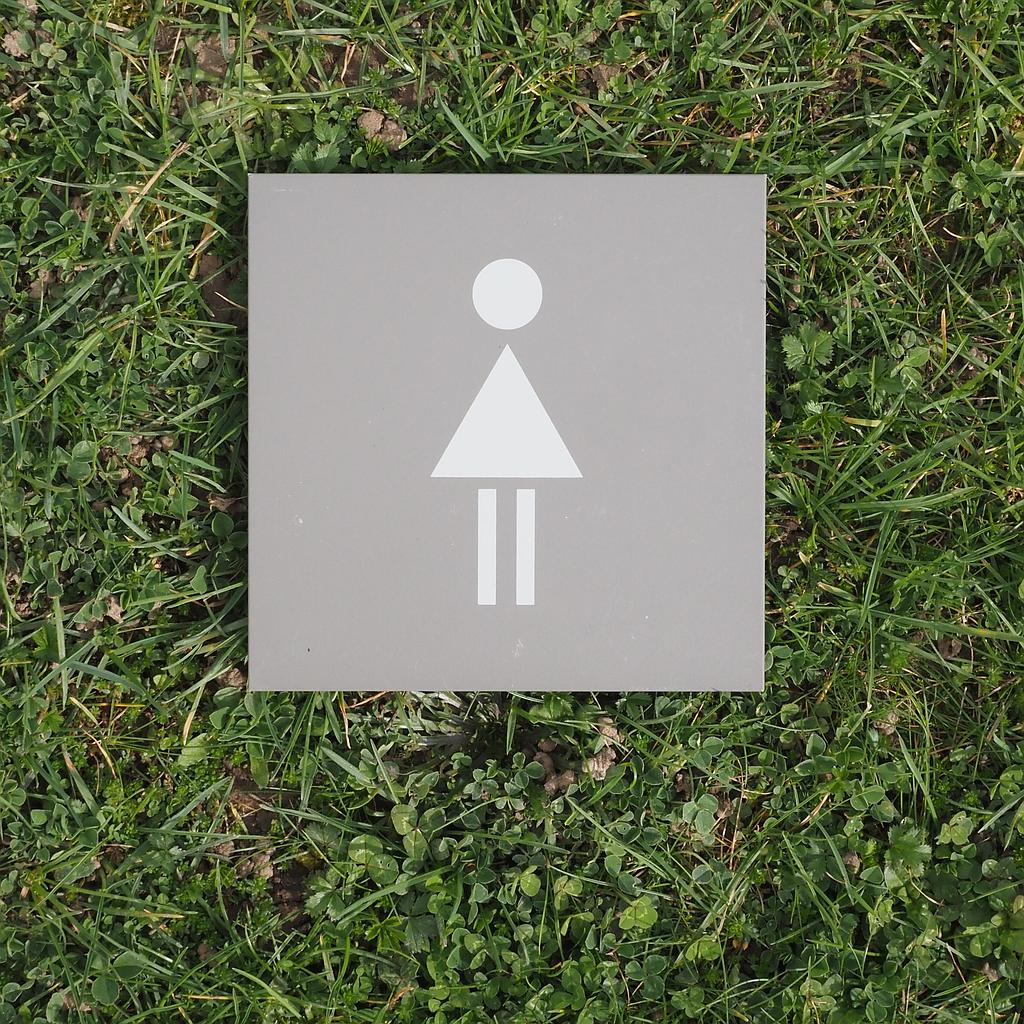 Toilet signage in aluminum (15 x 15 cm)