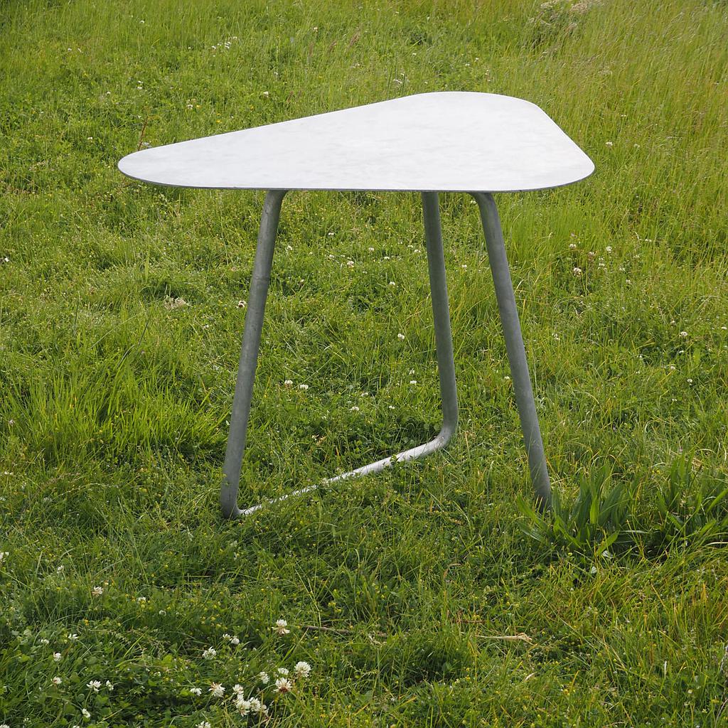 Outdoor table 'SPT' by Thomas Serruys | Rotor Deconstruction – Reuse of ...