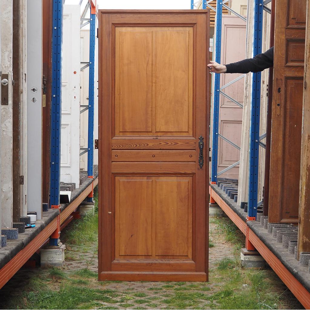 [999DOP972] Door in varnished solid wood from Maison Vanderborght (H. 223 cm x W. 92 cm) - Left