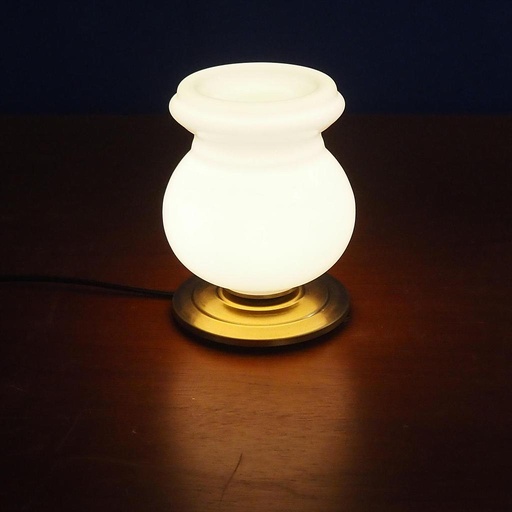 [999LIG1281] Table light 'Roger' in brass with opaline diffuser