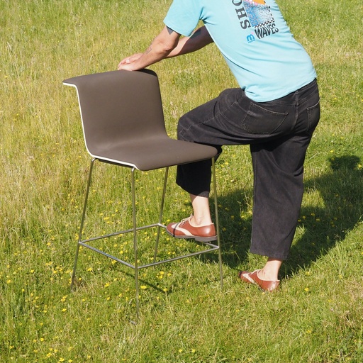[910FUR011] High chair 'Tab' by Alain Berteau for Bulo