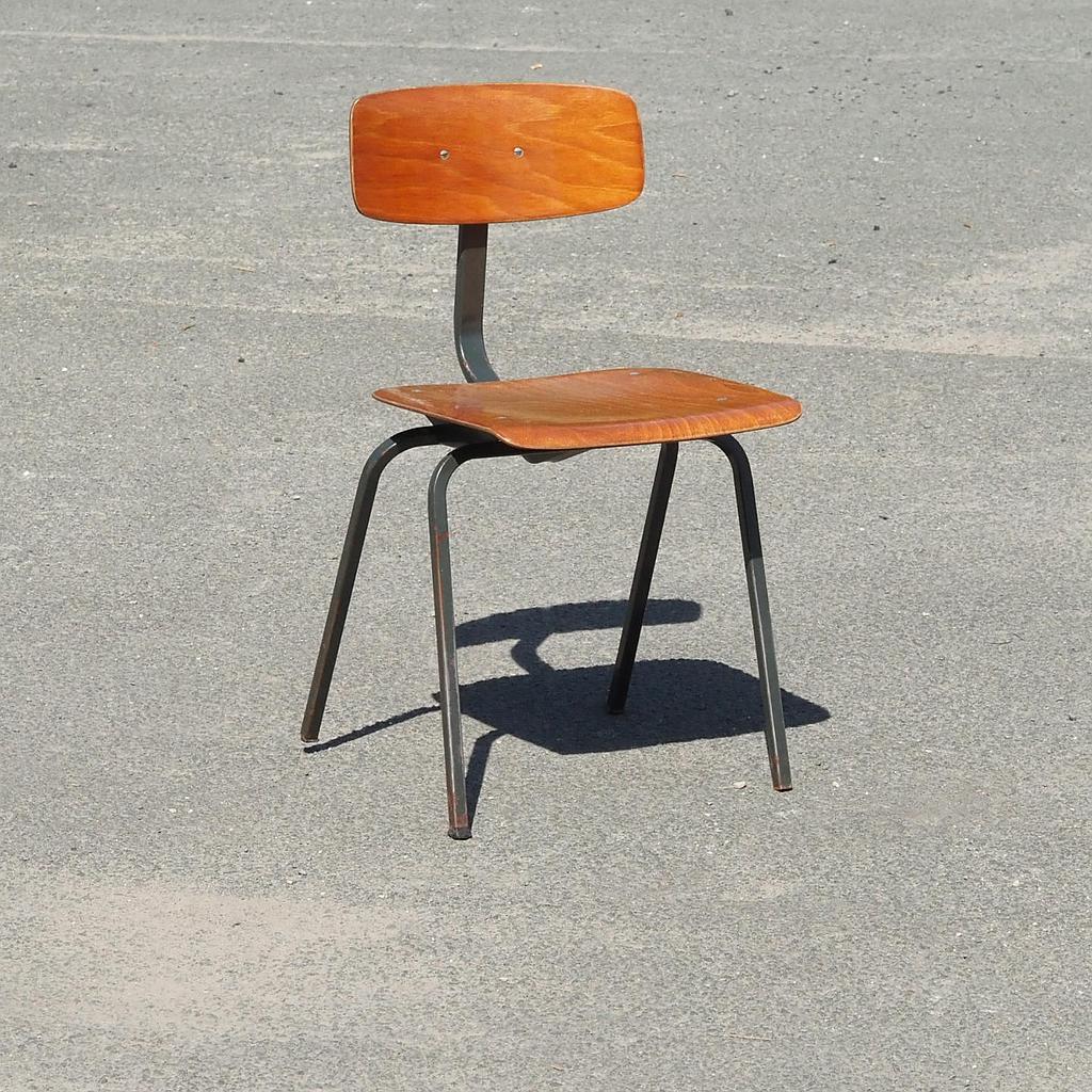 [999FUR1445] School chair in pagwood