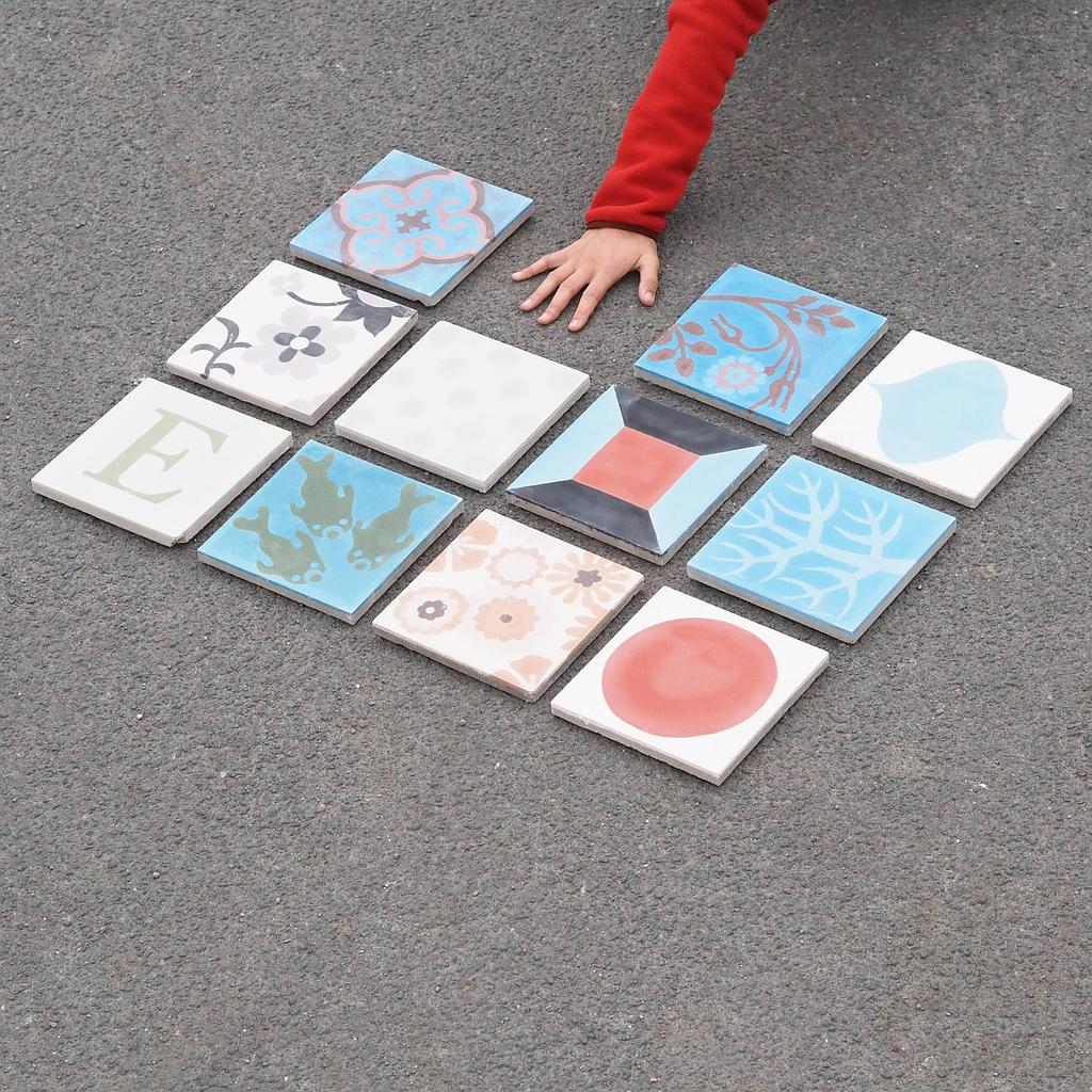 [334CLA001] Handmade cement tile by Emery&Cie (20 x 20 cm) - Only available in our physical shop