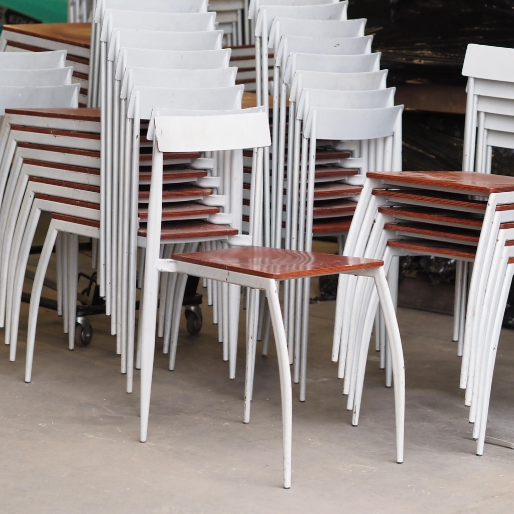 [999FUR1477] Stackable chair by Fly Line (ca. 1980)