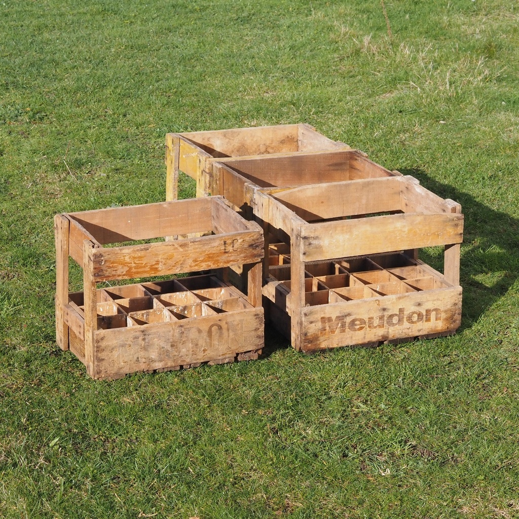 [999OBJ175] Wooden crate 'Meudon' from the Brasserie de la Marine (ca. 1960)