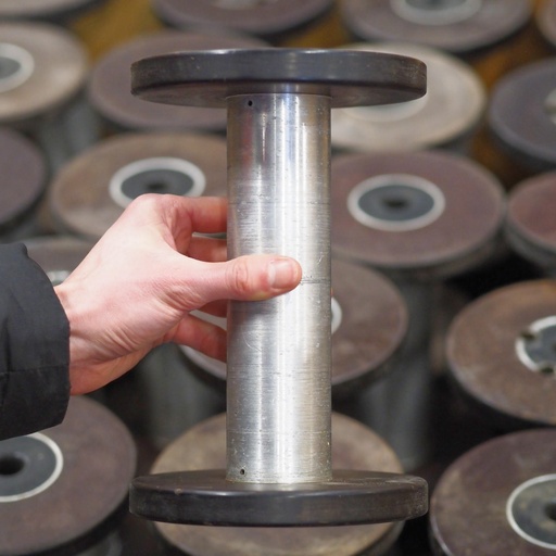 [999OBJ176] Wire spool (H. 24 cm)