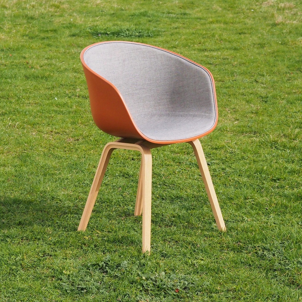 [968FUR29121] Chair 'AAC 22' by Hee Welling for HAY