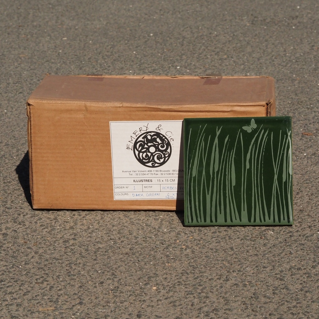 [334CLA024] Box of 24 glazed terracotta wall tiles by Emery&Cie (15 x 15 cm) - Dark green