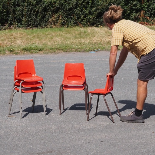 Stackable children's chair 'Brunswick' by Roger Bontemps - Red