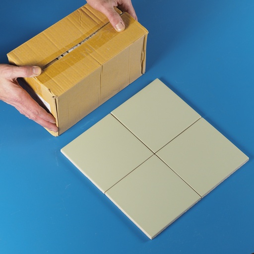 [999CLA922] Box of glazed porcelain tiles (0,49 m2)