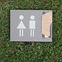 Toilet signage in aluminum (20 x 15 cm)