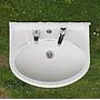 Bathroom sink in ceramic by Ideal Standard
