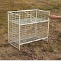 Wire shelving unit in lacquered steel