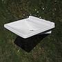 Wall-mounted bathroom sink in ceramic by Duravit