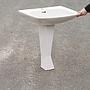 Pedestal bathroom sink in ceramic
